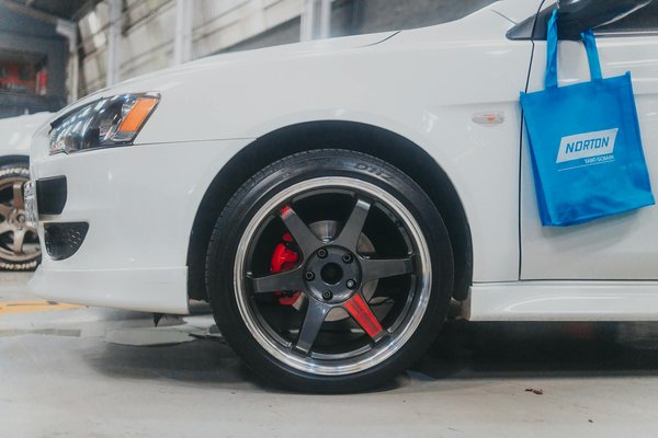 Équipement Indispensable pour une Conduite Sécurisée en Scooter : Le Guide Complet